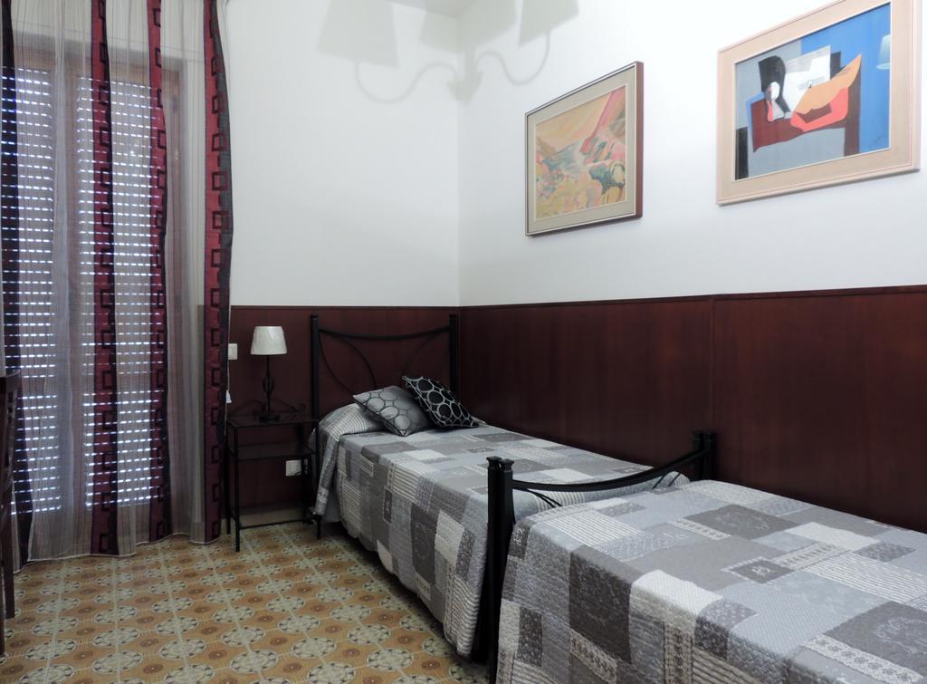 Mary Centro Storico Apartment Alghero Luaran gambar